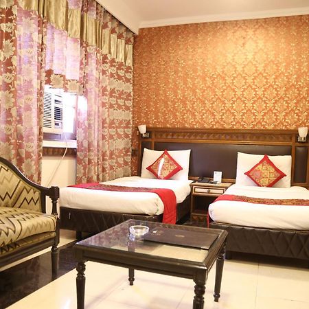 Hotel Amar Inn- Lajpat Nagar Central Market New Delhi Buitenkant foto