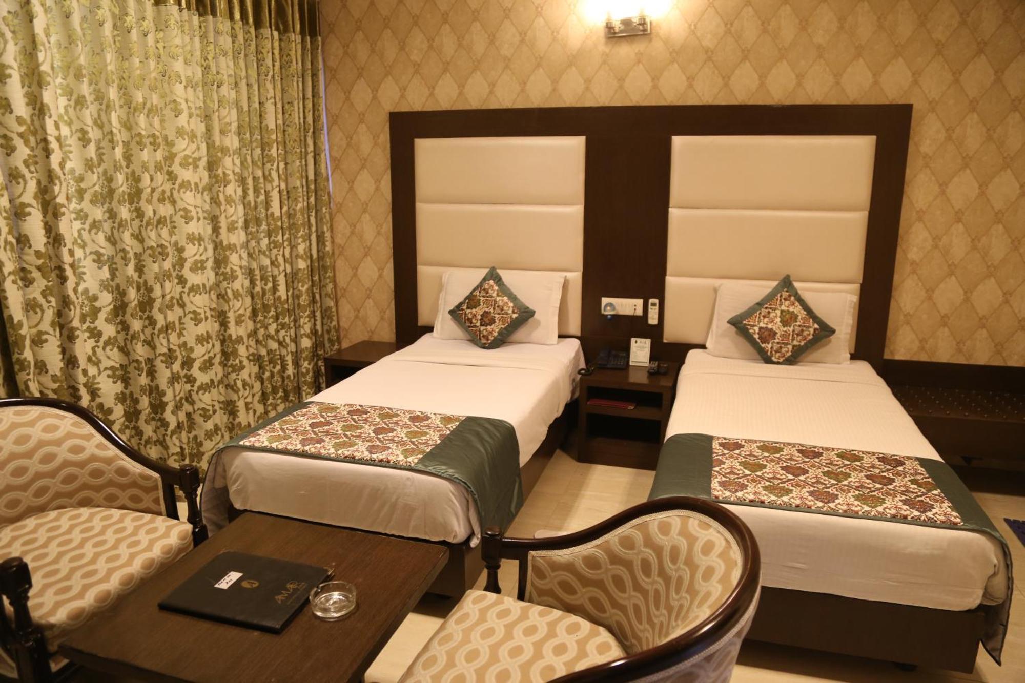 Hotel Amar Inn- Lajpat Nagar Central Market New Delhi Buitenkant foto