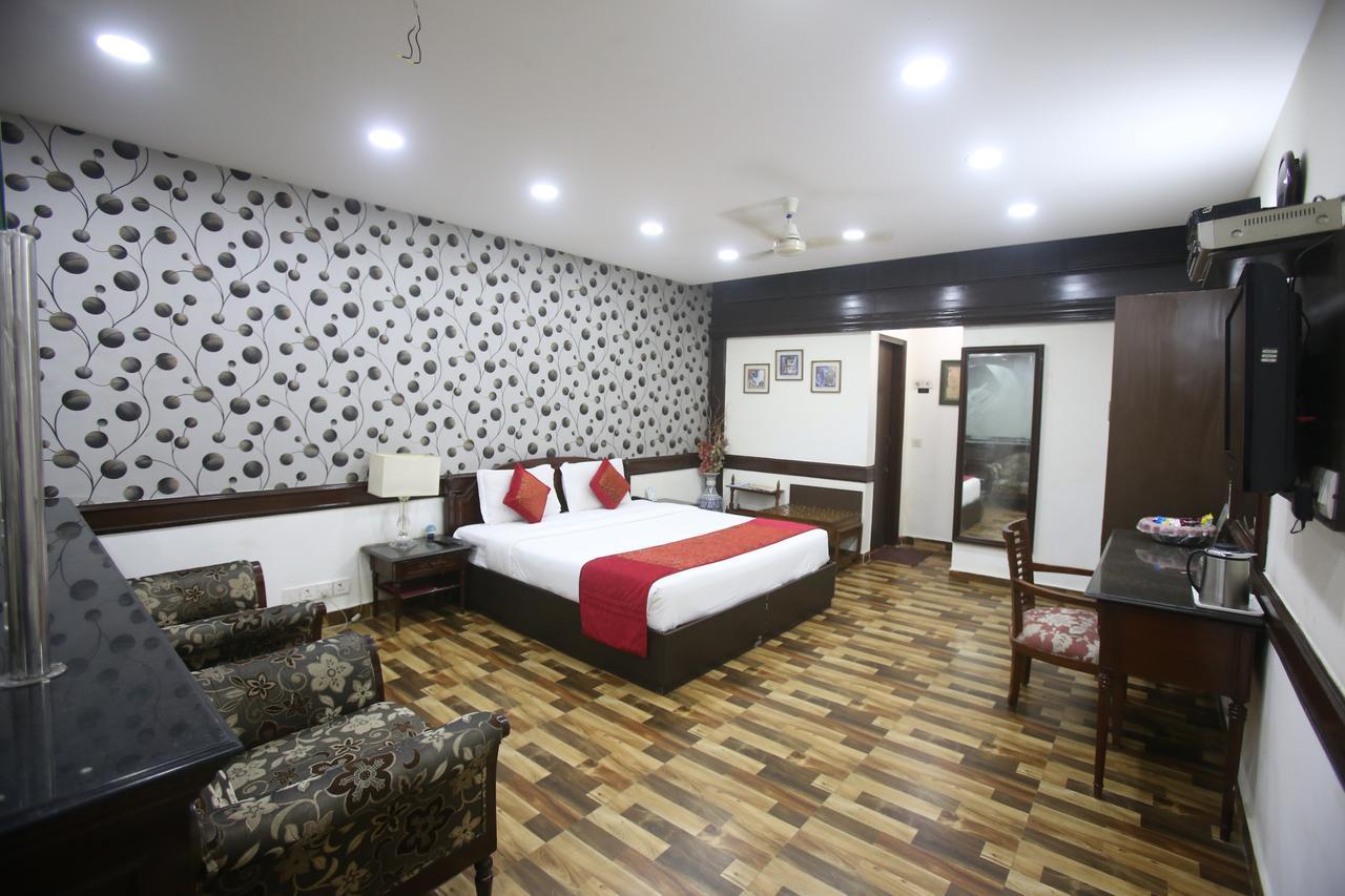 Hotel Amar Inn- Lajpat Nagar Central Market New Delhi Buitenkant foto