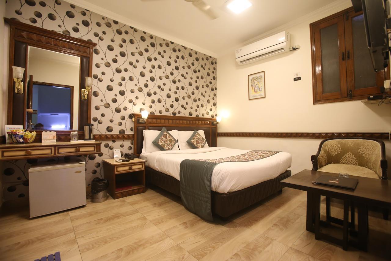 Hotel Amar Inn- Lajpat Nagar Central Market New Delhi Buitenkant foto