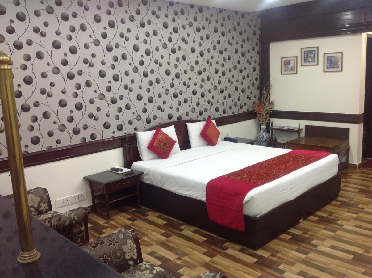 Hotel Amar Inn- Lajpat Nagar Central Market New Delhi Buitenkant foto
