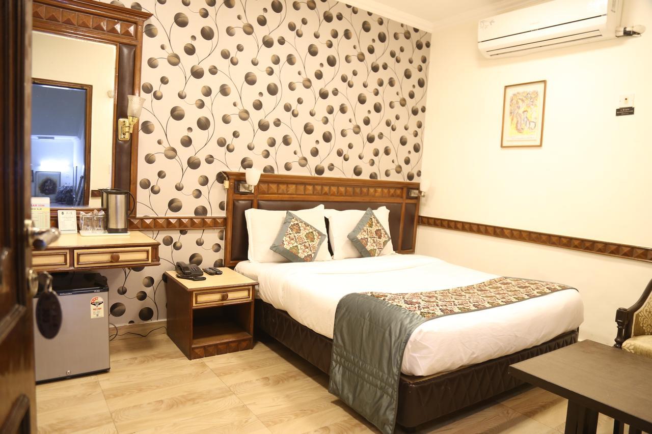 Hotel Amar Inn- Lajpat Nagar Central Market New Delhi Buitenkant foto